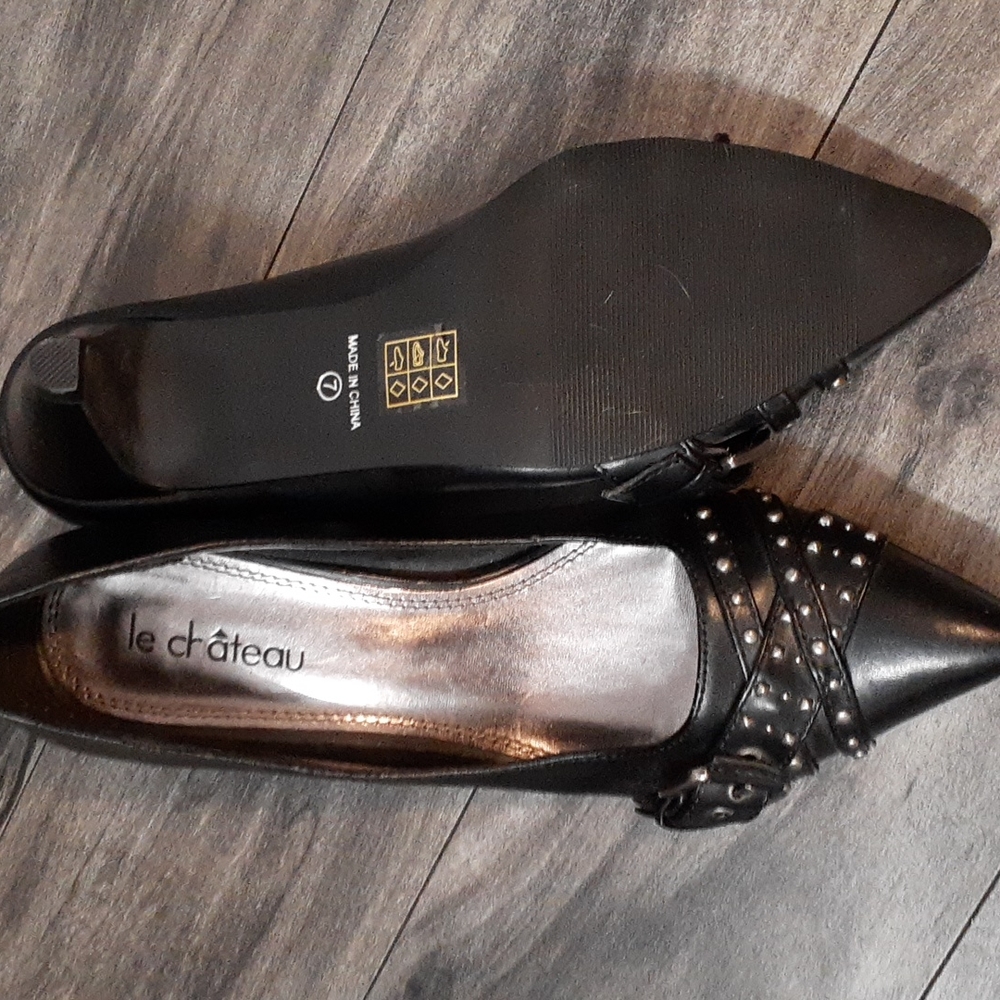 Le Chateau 1" Heels - Picture 4 of 4